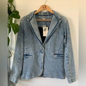 Veveret Denim Blazer SZ:USM NWT’S